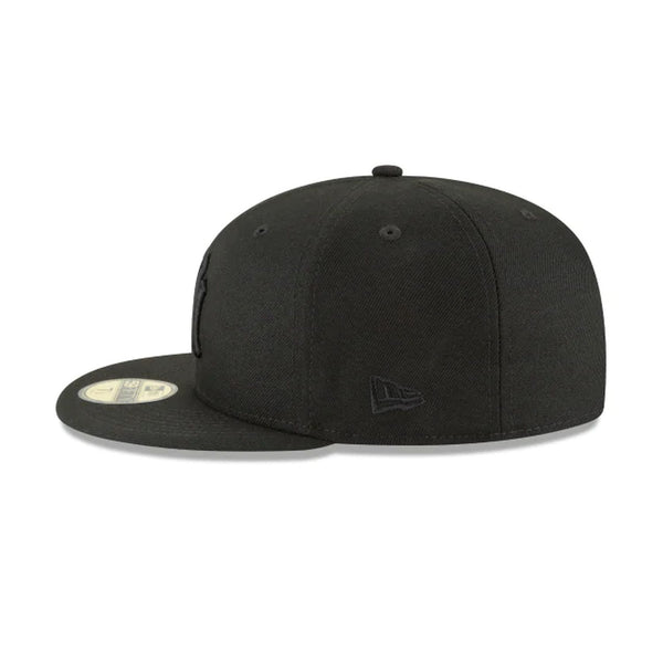 New Era New York Yankees Blackout Basic 59Fifty Fitted Cap Hat Black