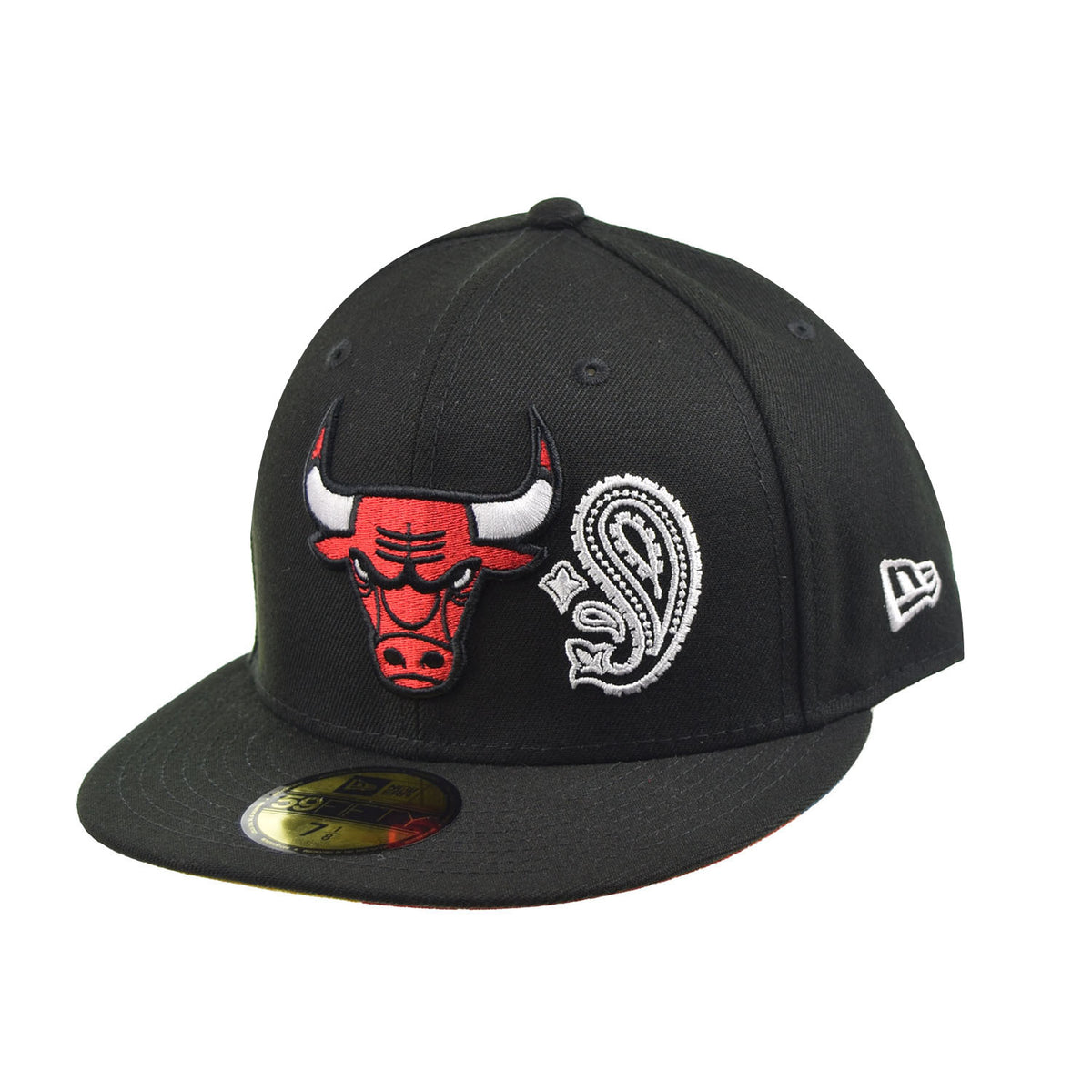 New Era Chicago Bulls "Paisley Pack/Bandana" 59Fifty Men's Fitted Hat Black-Red