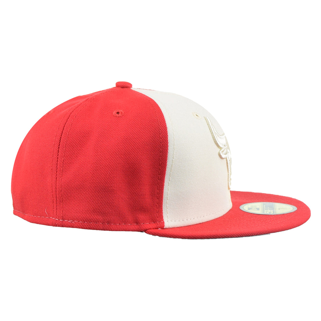 Mitchell & Ness Chicago Bulls Snapback Cap Mens Hat White Red